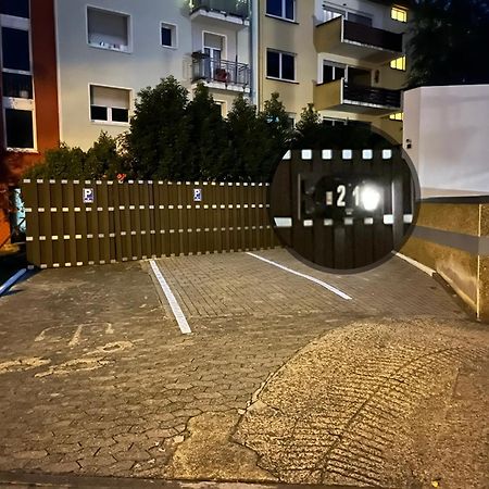 Living At Saarpartments -Adultsonly- 2 Bedrooms, Kitchen - Business & Holiday Apartments For Long- And Short Term Stay, 3 Min To Train Station, Secure E-Bike Parking! ساربروكن المظهر الخارجي الصورة